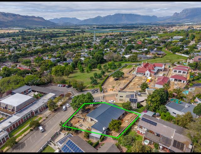 4 BEDROOM HOUSE FOR SALE IN COURTRAI